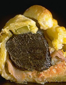 Truffe en feuilleté, foie gras et jambon
